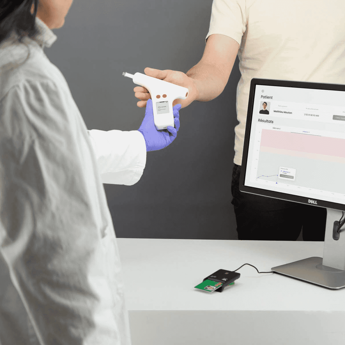Le&nbsp;praticien propose d&rsquo;effectuer le&nbsp;test avec un&nbsp;dispositif VAir&nbsp;GO